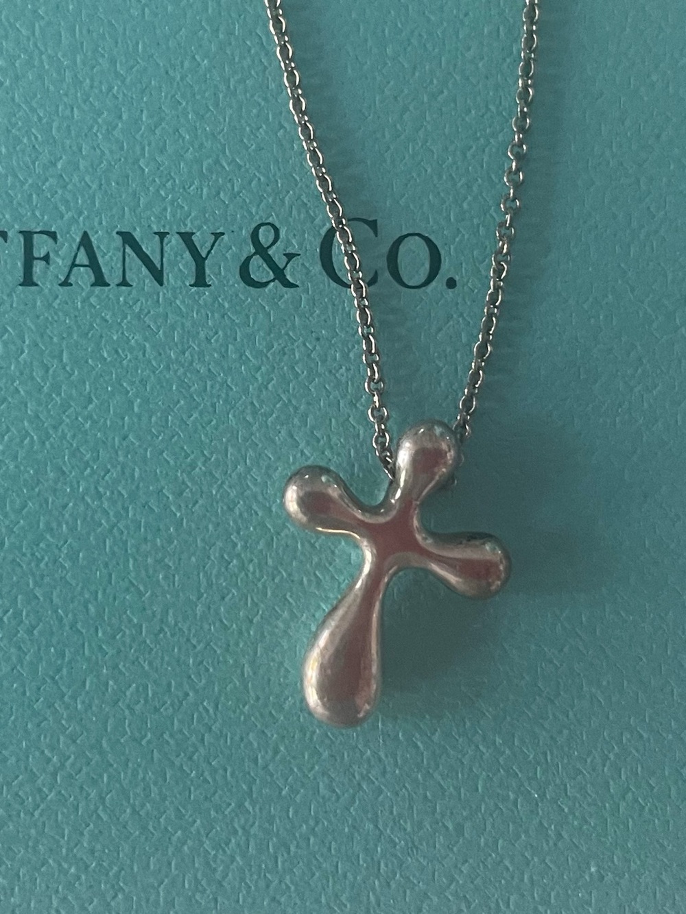 Tiffany Elsa Peretti Cross Pendant - Picture 2 of 9